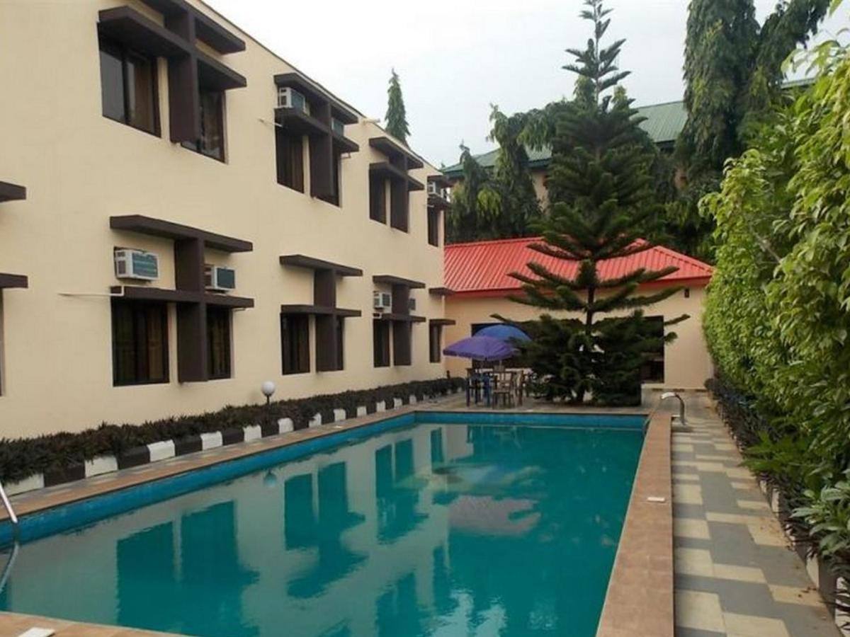 Room In Lodge - Ambience Hotels Abujahome For Leisure And Business Travellers Exterior photo